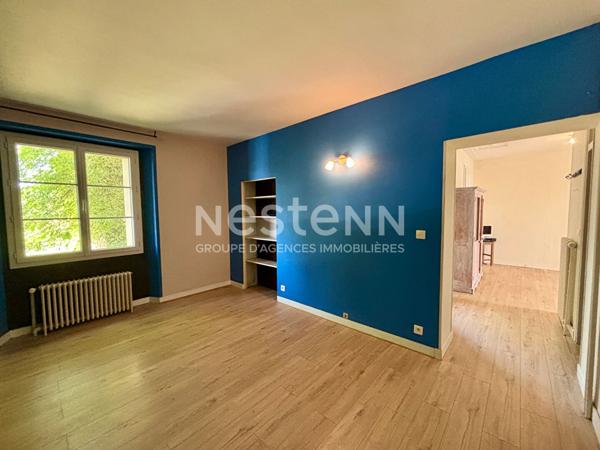 A vendre - Maison avec studio indépendant, grange et jardin sans vis-à-vis - 10 pièces - Saint-Hilaire-du-Bois - D5941