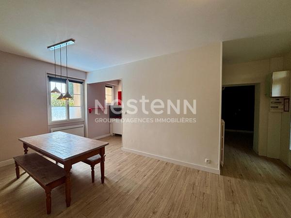 A vendre - Maison avec studio indépendant, grange et jardin sans vis-à-vis - 10 pièces - Saint-Hilaire-du-Bois - D5941