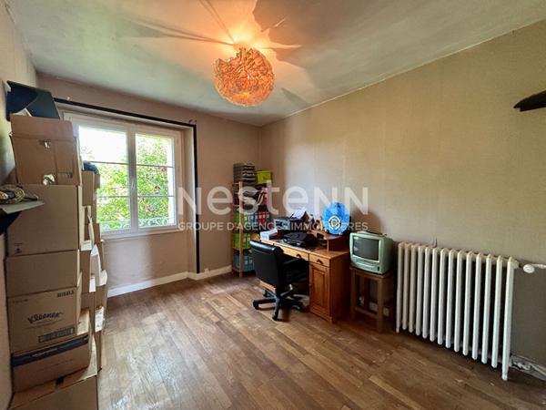 A vendre - Maison avec studio indépendant, grange et jardin sans vis-à-vis - 10 pièces - Saint-Hilaire-du-Bois - D5941