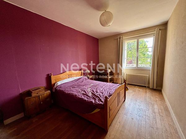 A vendre - Maison avec studio indépendant, grange et jardin sans vis-à-vis - 10 pièces - Saint-Hilaire-du-Bois - D5941