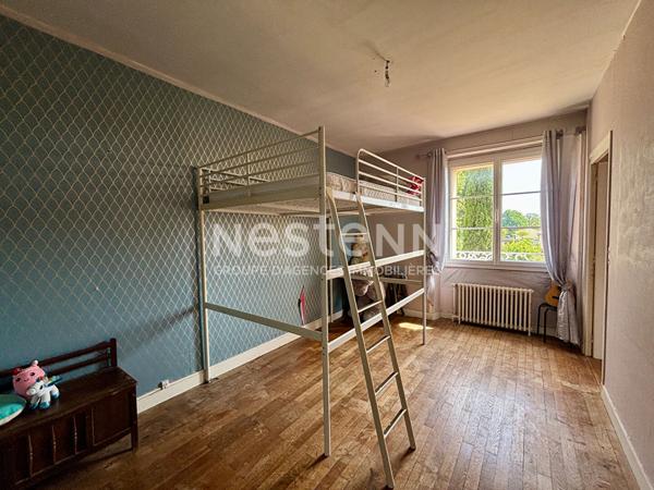 A vendre - Maison avec studio indépendant, grange et jardin sans vis-à-vis - 10 pièces - Saint-Hilaire-du-Bois - D5941