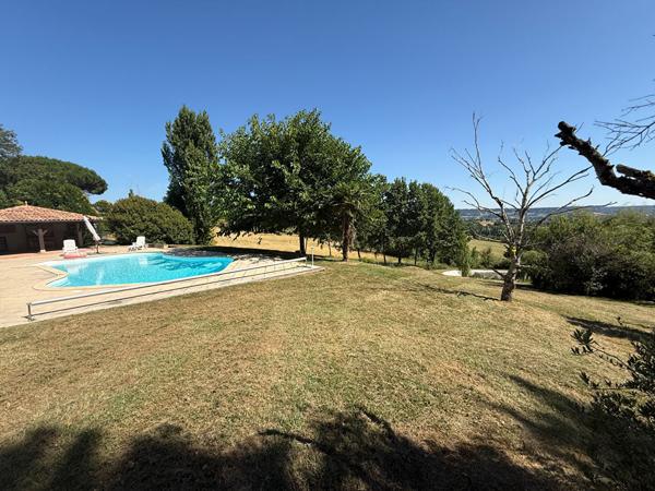 47300 VILLENEUVE SUR LOT Belles villas avec vue et piscine sur Villeneuve/Lot