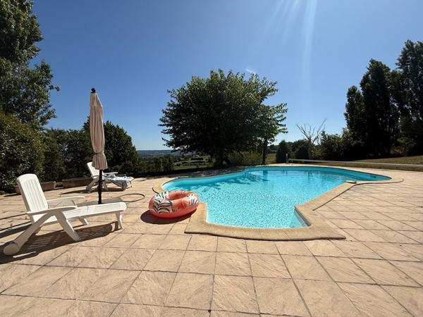 47300 VILLENEUVE SUR LOT Belles villas avec vue et piscine sur Villeneuve/Lot