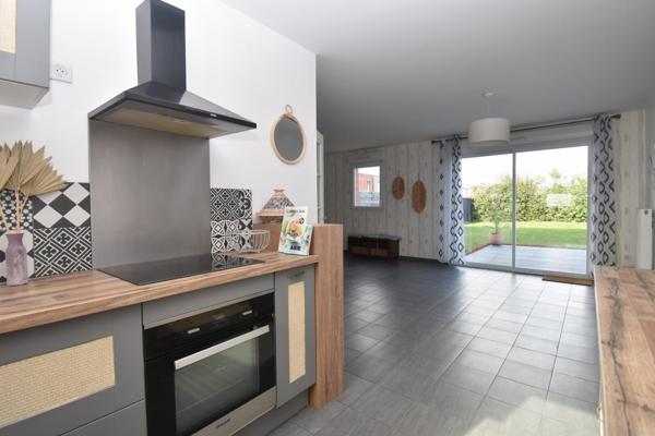 À Lesquin – Semi-individuelle récente avec grand jardin et panneaux photovoltaïques