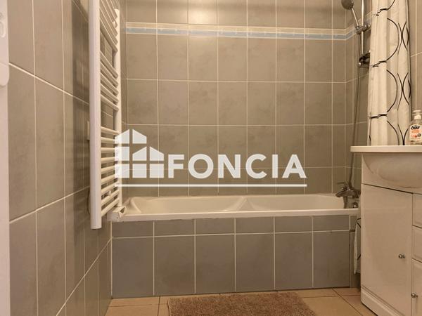 Location Studio meublé 24.61 m² - RESIDENCE COTE JARDIN - 30 RUE DE DOMPIERRE La Rochelle 17000