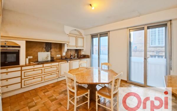 Appartement à louer    3 pièces •  Grenade