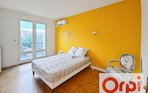 Appartement à louer    3 pièces •  Grenade