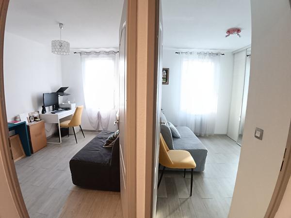 Appartement T4 de 78,81m² avec terrasse, loggia, garage et PK