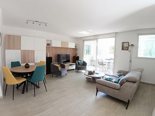 Appartement T4 de 78,81m² avec terrasse, loggia, garage et PK