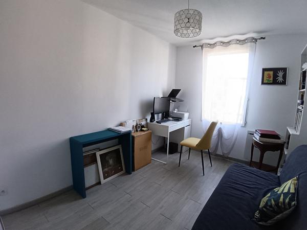 Appartement T4 de 78,81m² avec terrasse, loggia, garage et PK