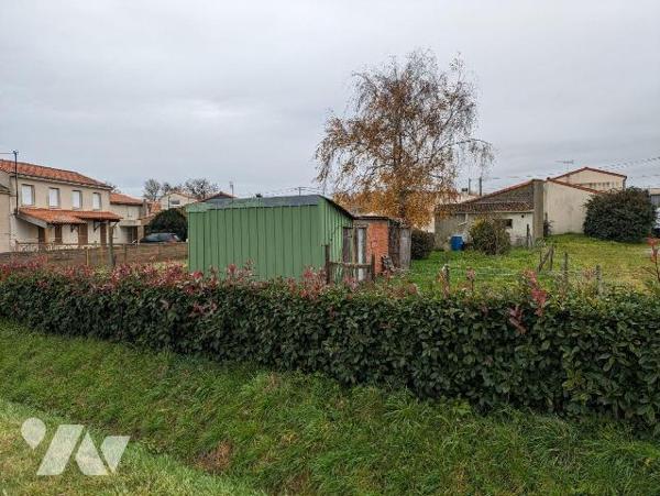 LES HERBIERS - Terrain à bâtir non viabilisé de 495 m² entre Les Herbiers et La Gaubretière, à ...