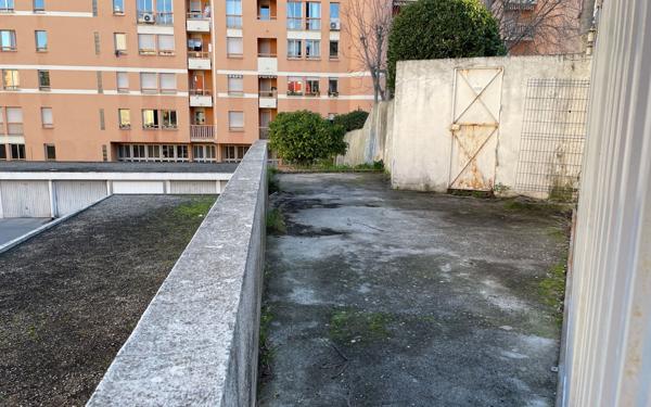 Stationnement à vendre    36 m2 Nice