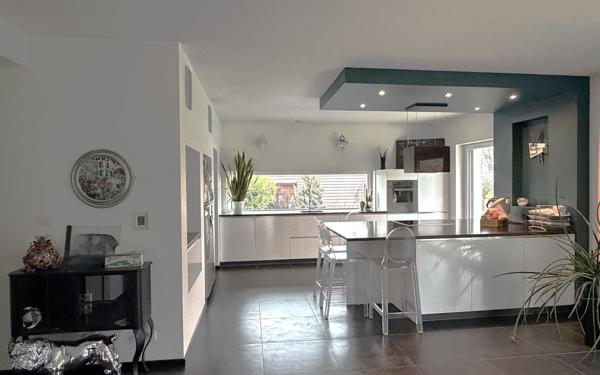 Maison à vendre    4 pièces •  Berrwiller
