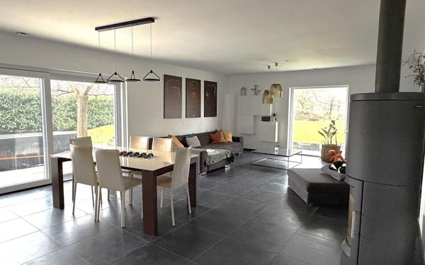 Maison à vendre    4 pièces •  Berrwiller