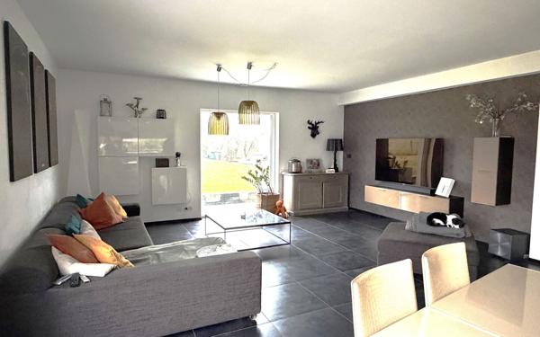 Maison à vendre    4 pièces •  Berrwiller