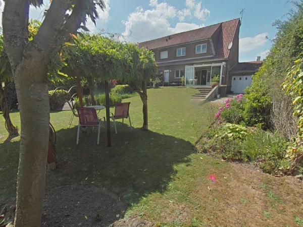 Maison mitoyenne 1 côté Oignies 175 m²