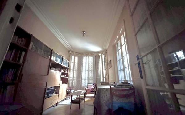 Appartement à vendre    3 pièces • 64,78 m2 Paris 12