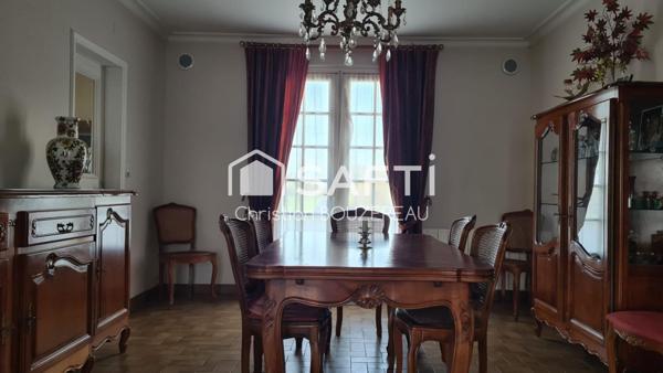 Grande maison familiale avec 5 chambres  – 152 m² habitables – 2 garages – Terrain 2900 m²