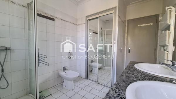 Grande maison familiale avec 5 chambres  – 152 m² habitables – 2 garages – Terrain 2900 m²