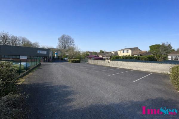 ENTREPOT à VENDRE