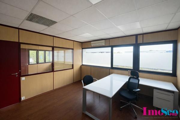 ENTREPOT à VENDRE