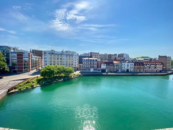 Rare:Quai du Wault, duplex balcon et parking.Garage possible