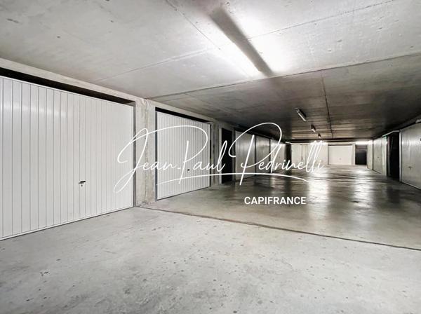 LYON 8 MERMOZ - T3 contemporain 64,5 m² – DPE B – Grand balcon 9 m² – Garage en supplément – Métro D – Tram T6 – Bus C15 & PL1