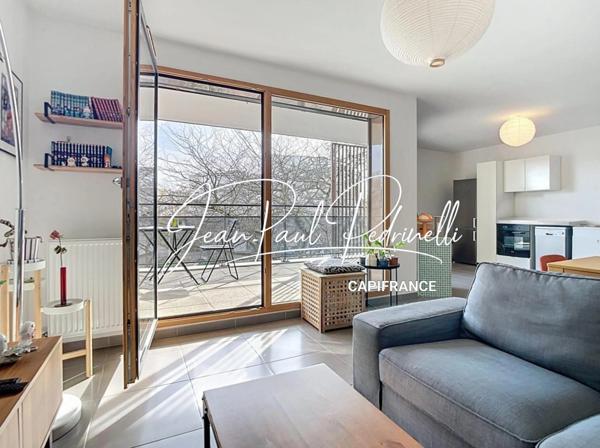 LYON 8 MERMOZ - T3 contemporain 64,5 m² – DPE B – Grand balcon 9 m² – Garage en supplément – Métro D – Tram T6 – Bus C15 & PL1