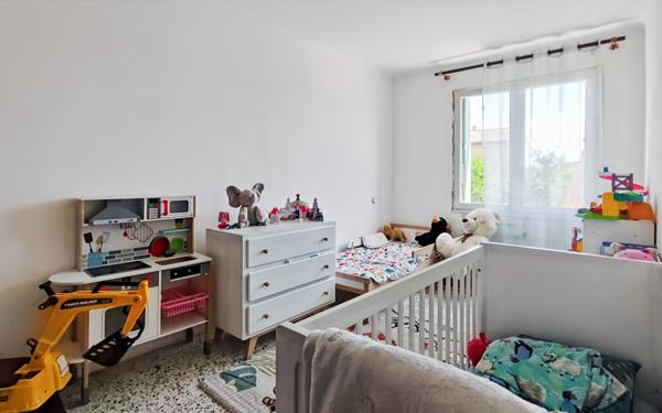 Maison à vendre    5 pièces •  Roquemaure