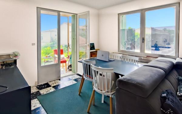 Maison à vendre    5 pièces •  Roquemaure