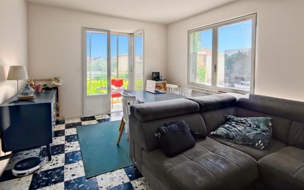 Maison à vendre    5 pièces •  Roquemaure