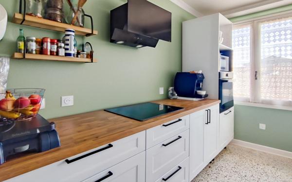 Maison à vendre    5 pièces •  Roquemaure