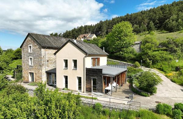 Gite dans propriété d'exception de 340 m2 entre Gorges du Tarn et Aubrac