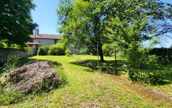 Vente Propriété avec de nombreuses dépendances à rénover Dompierre-sur-veyle   