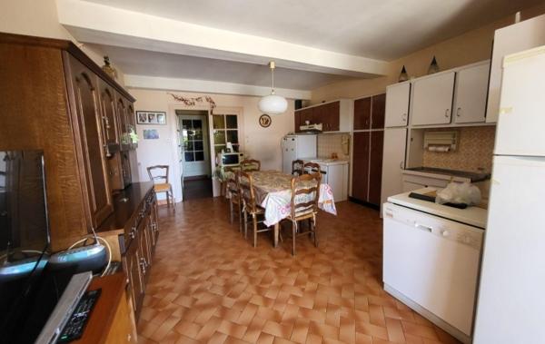 Vente Propriété avec de nombreuses dépendances à rénover Dompierre-sur-veyle   