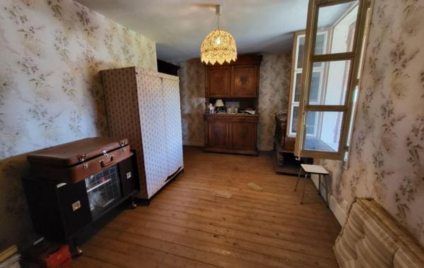 Vente Propriété avec de nombreuses dépendances à rénover Dompierre-sur-veyle   