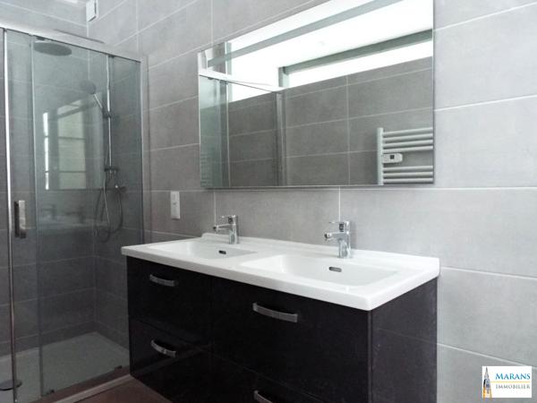 Immeuble rénové 20 minutes La Rochelle