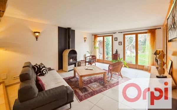 Maison à vendre    6 pièces •  Grenade