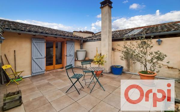 Maison à vendre    6 pièces •  Grenade