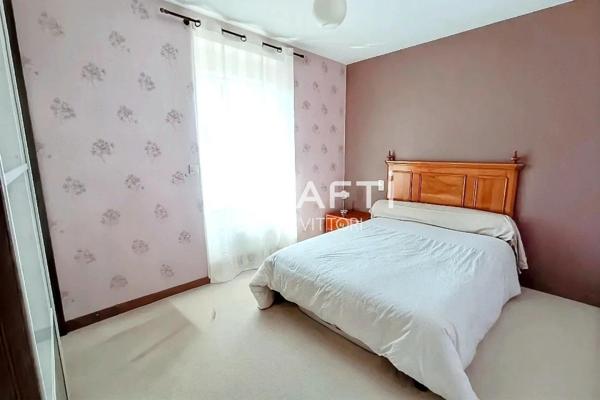 Longère en pierre avec 2 hectares de prairie