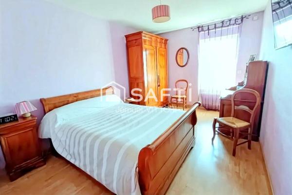 Longère en pierre avec 2 hectares de prairie