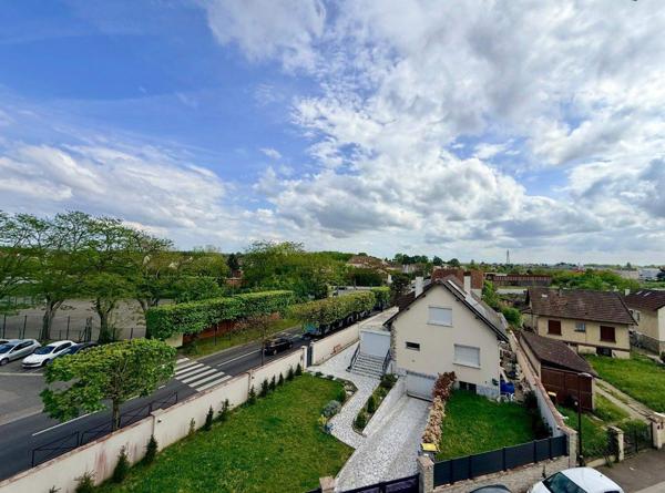 T3 RÉCENT – TERRASSE SUD-OUEST – PARKING BOXABLE – GARE PIED D'IMMEUBLE