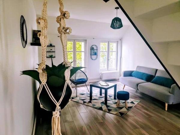 Appartement F3 duplex avec terrasse proche Centre Commercial 4 chemins et  Grand Marché Couvert