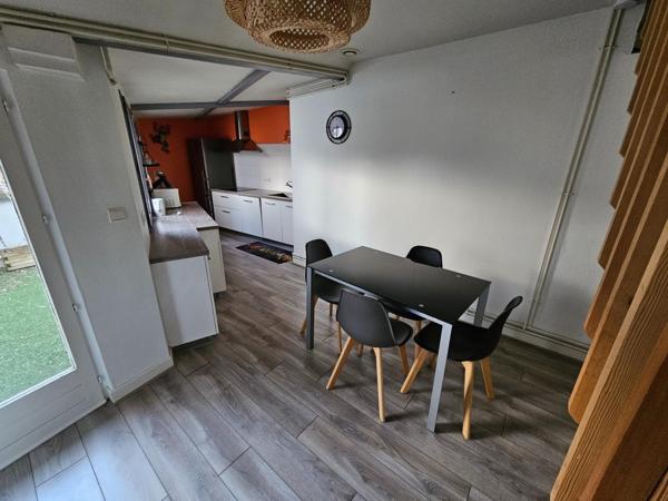 Appartement F3 duplex avec terrasse proche Centre Commercial 4 chemins et  Grand Marché Couvert
