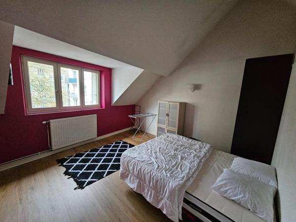 Appartement F3 duplex avec terrasse proche Centre Commercial 4 chemins et  Grand Marché Couvert