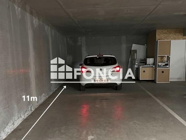 Location Parking 32.3 m² - 33 RUE DU 11 NOVEMBRE Vienne 38200