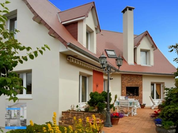 Dpt Orne (61), à vendre FLERS Beau pavillon de 136 m² avec terrain arboré de 1 271,00 m²