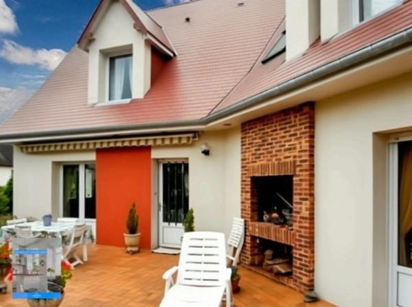 Dpt Orne (61), à vendre FLERS Beau pavillon de 136 m² avec terrain arboré de 1 271,00 m²