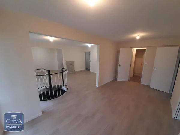 Appartement à louer 4 pièces 95m² Sedan (08200)