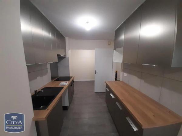 Appartement à louer 4 pièces 95m² Sedan (08200)
